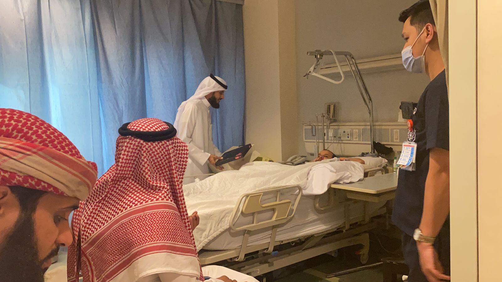 EC65DBA3-A1FB-42AC-9F44-AD0514B9DE1B