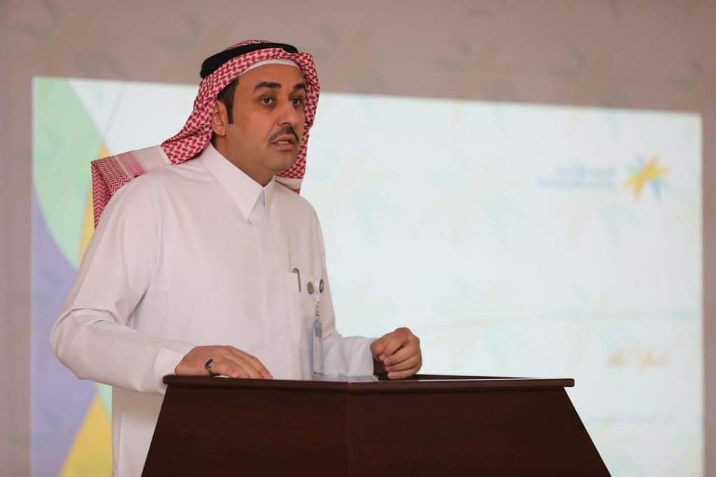 بشعار “رحلة من مراحل التغير والتطوير “  الموارد البشرية بحائل ” تعقدالاجتماع الدوري