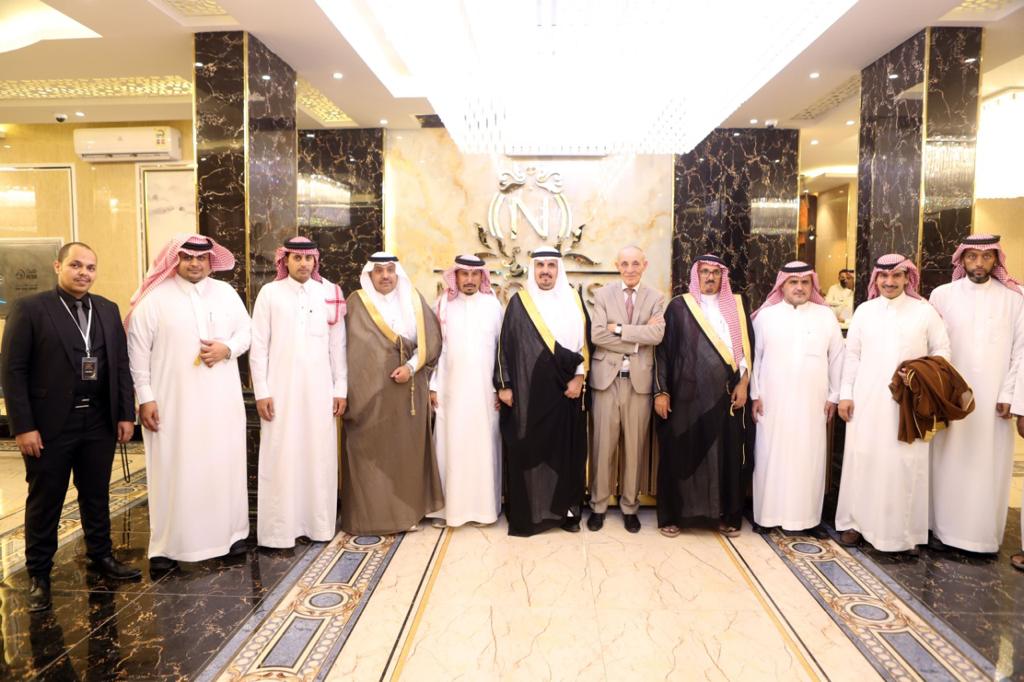 F12B6F5F-644C-4CA0-A95B-8759327BF2F5