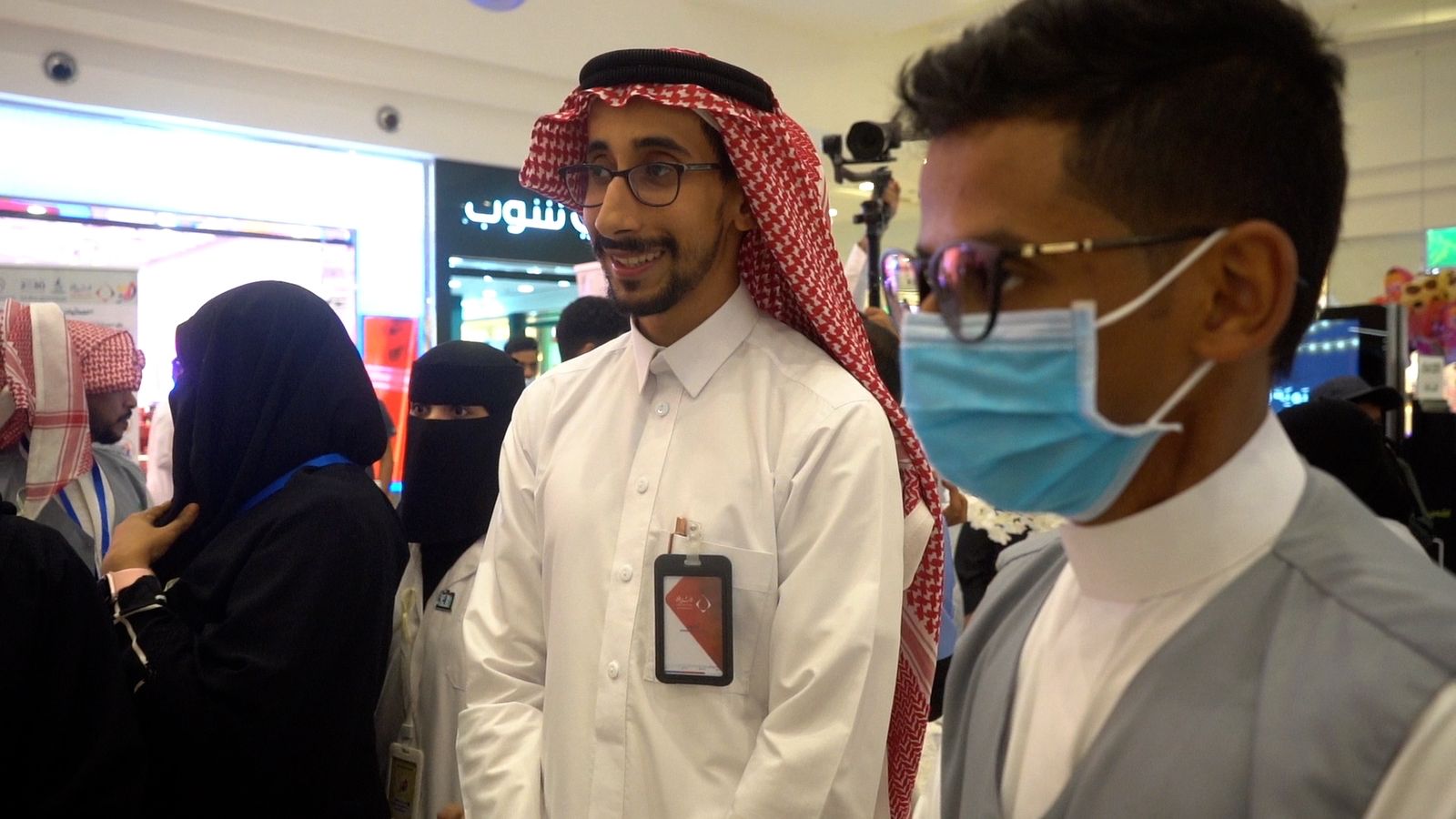 F1AFE3FF-E5DD-48C8-916F-FDAC8E3AC79F