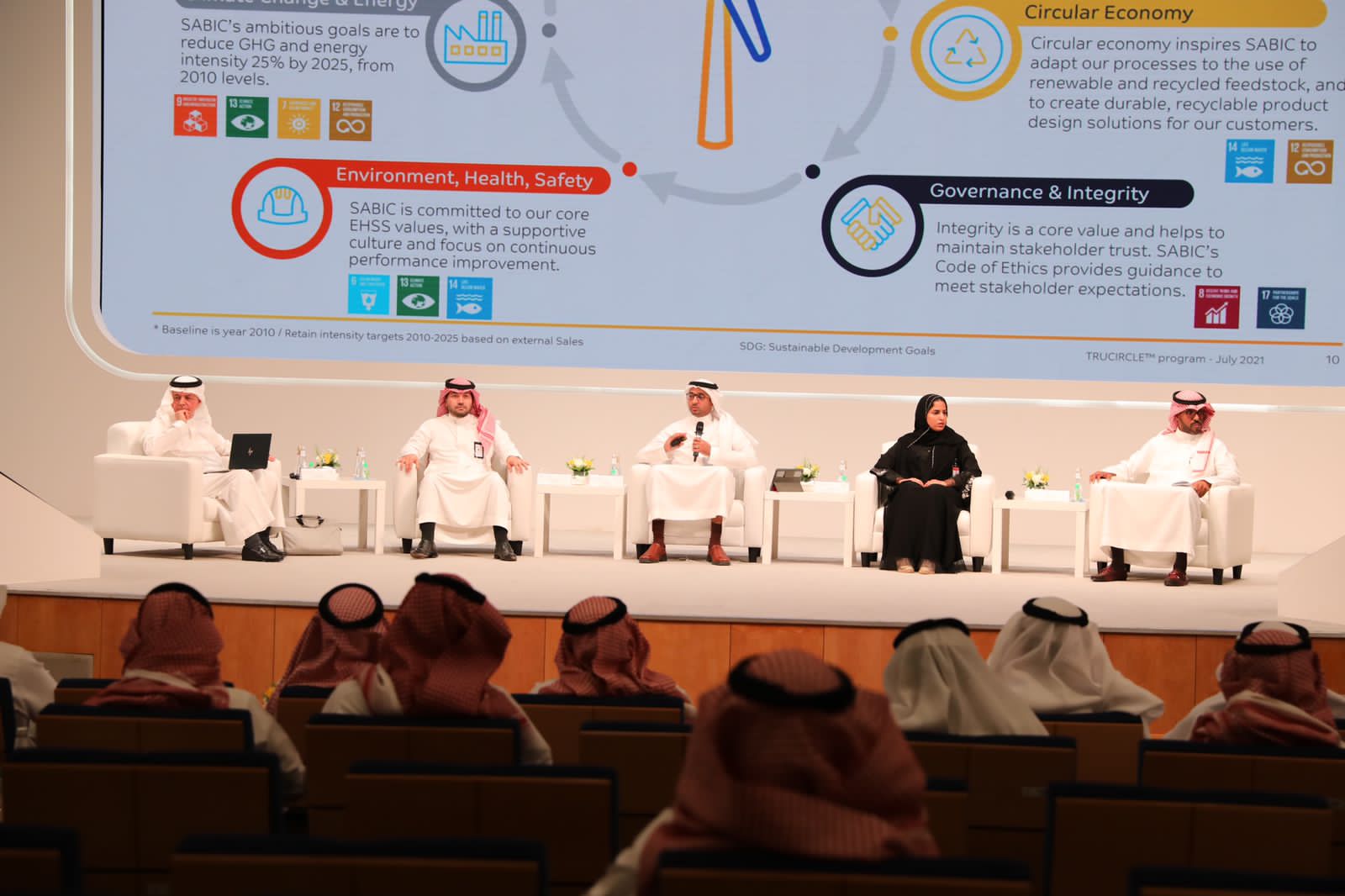 FA217335-4429-4E83-A1AC-0B6A59274791