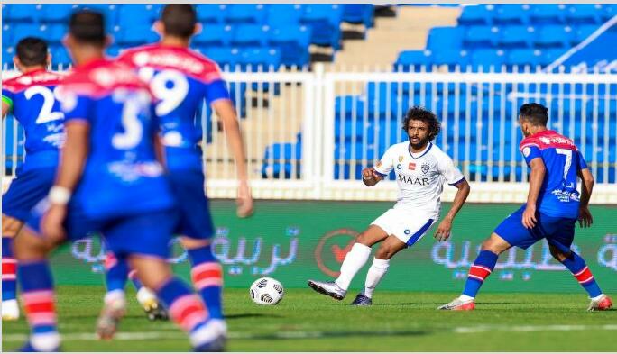 التعادل الإيجابي يحسم مواجهة أبها و الهلال