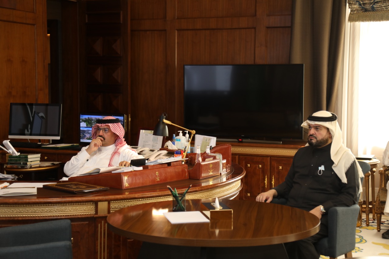 سمو أمير منطقة عسير يستقبل محافظ هيئة عقارات الدولة