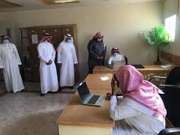 مدير تعليم المدينة المنورة يتابع سير اختبارات نهاية الفصل الدراسي الأول عن بُعد