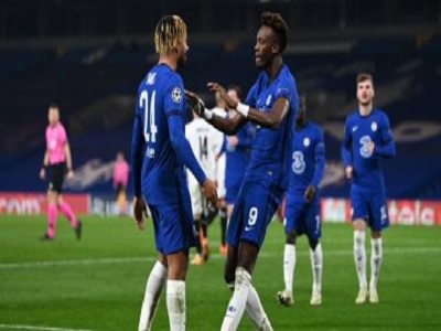 مواعيد مباريات اليوم الاحد والقنوات الناقلة