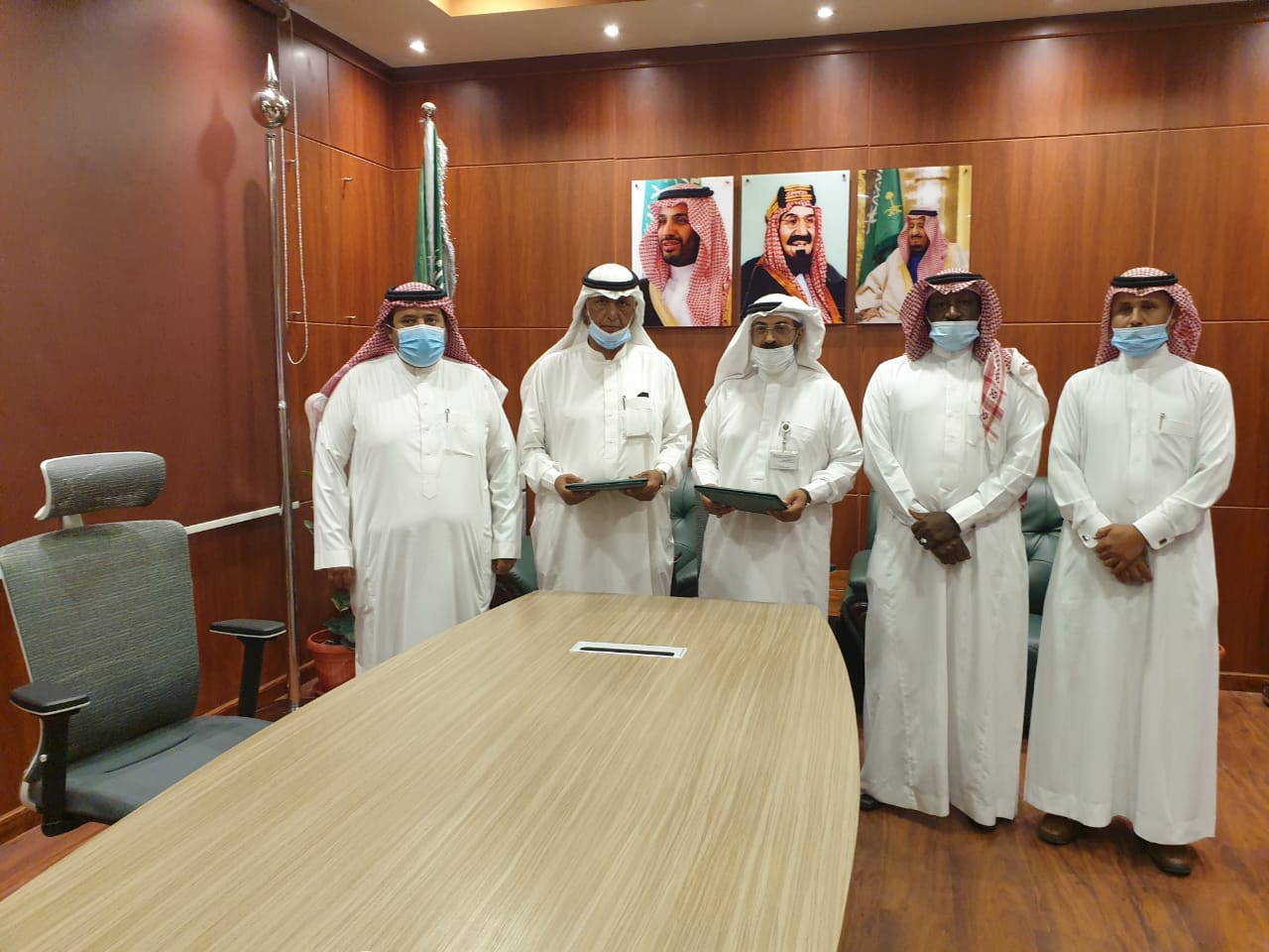 توقيع مذكرة تعاون مشترك لإنشاء مدارس حقلية بين بيئة عسير واحد المزارعين في الماوين