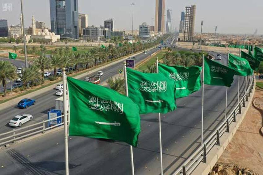 تحت شعار "لك يا وطن ندرب" التقنية الرقمية للبنات بجدة تطلق مبادرة اليوم الوطني