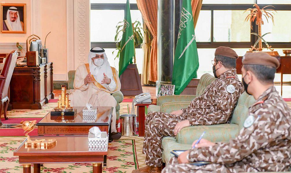 امير تبوك يستقبل قائد القوات الخاصة للامن البيئي