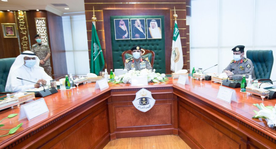 مدير الأمن العام يترأس اجتماع الجهات الحكومية المدنية والعسكرية المشاركة في حج هذا العام