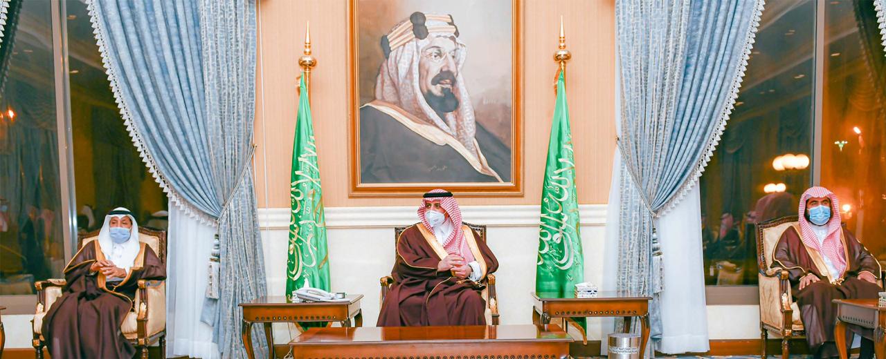 سمو أمير تبوك يستقبل المواطنين في اللقاء الأسبوعي