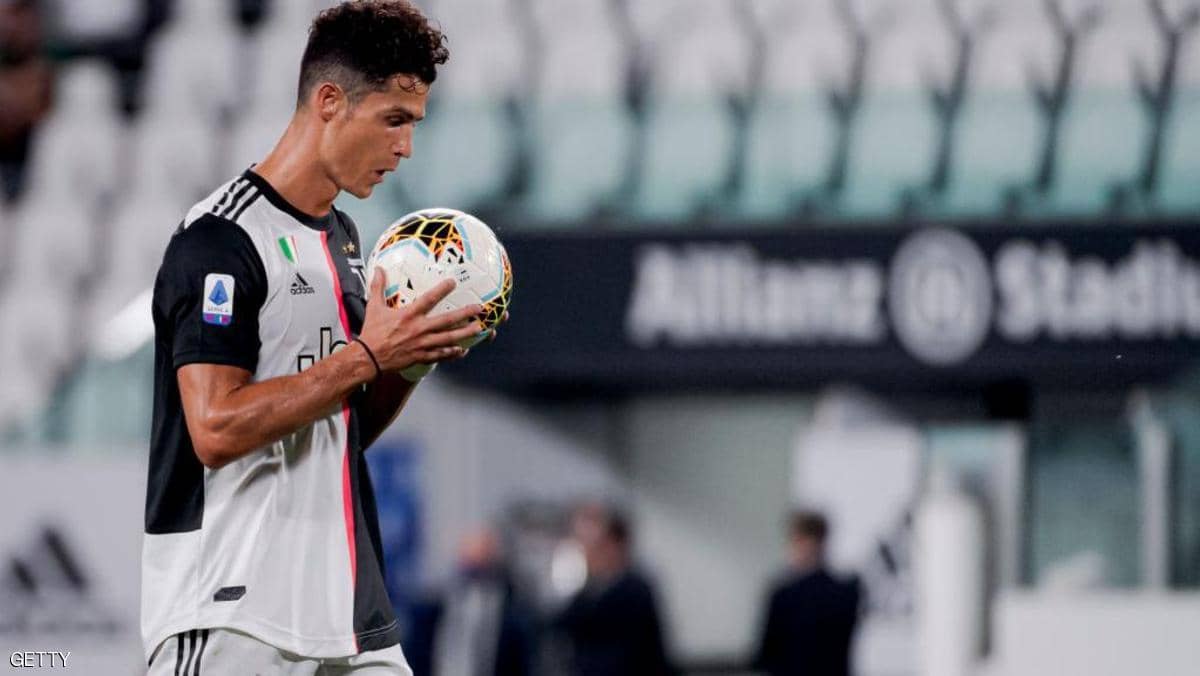 إصابة كريستيانو رونالدو بفيروس كورونا.. وتفاصيل بشأن حالته
