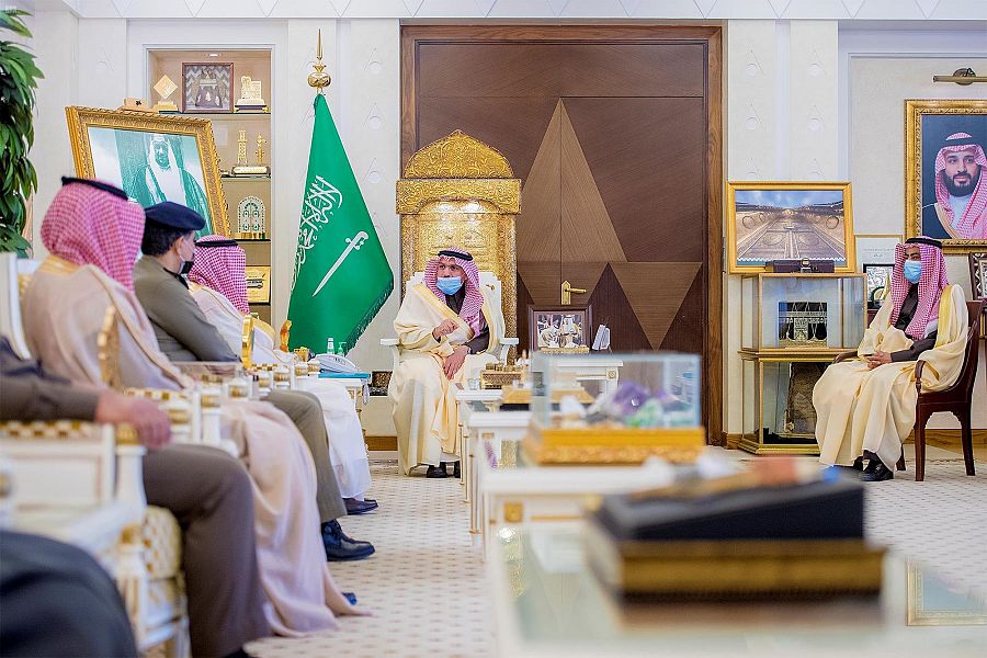 سمو أمير منطقة القصيم يستقبل رئيس مركز الدليمية ومديري الجهات الحكومية بالمركز