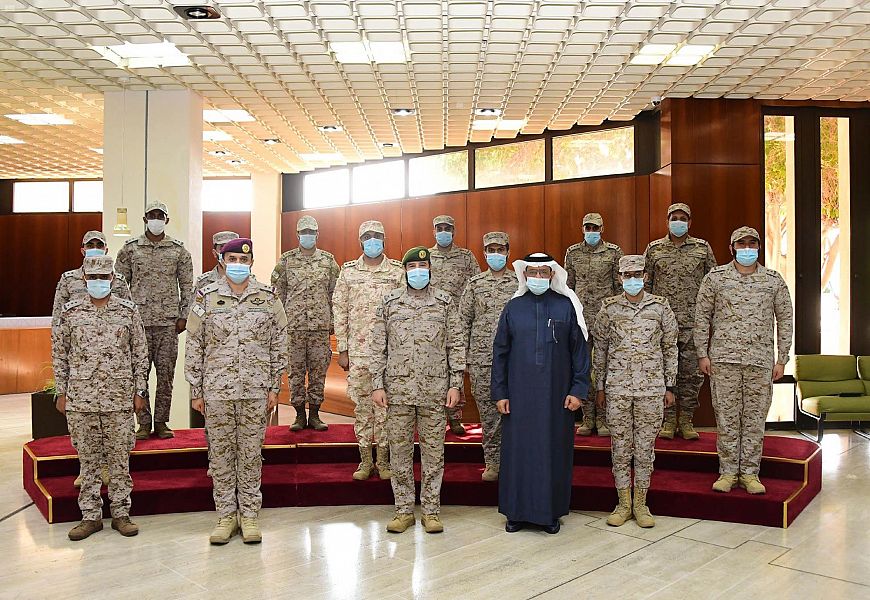 كلية الأمير سلطان العسكرية للعلوم الصحية تحتفي بتخريج عدد من الدورات