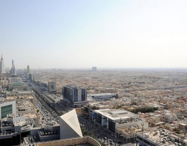 رياح سطحية مثيرة للأتربة على الرياض ومعظم المناطق