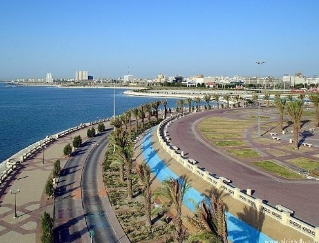 رياح سطحية نشطة على شمال وشرق المملكة