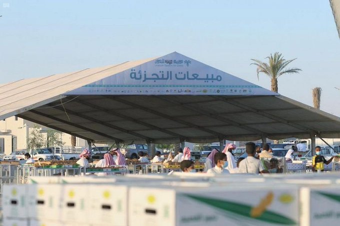 موسم عنيزة للتمور يواصل فعالياته