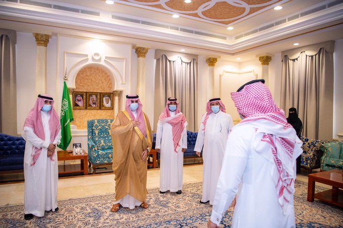  سمو أمير الجوف يستقبل أمين مجلس الشباب ورؤساء اللجان والوحدات المعتمدين حديثاً