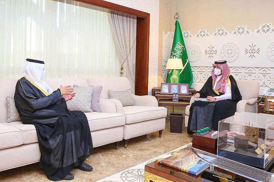 سمو نائب أمير الشرقية يلتقي مدير التدريب التقني والمهني بالمنطقة