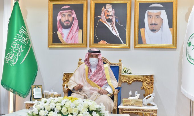 سمو أمير نجران يستعرض عملية التعليم بالمعاهد العلمية