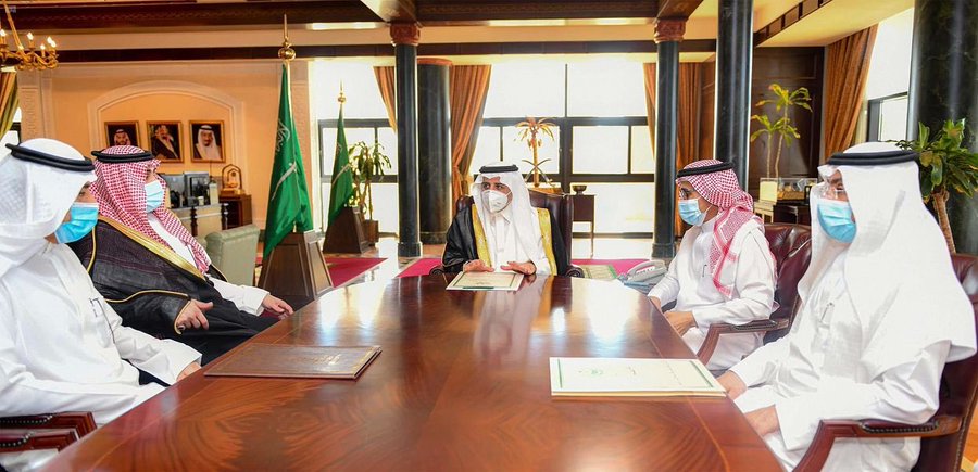 سمو أمير منطقة تبوك يستقبل الرئيس التنفيذي لشركة نيوم