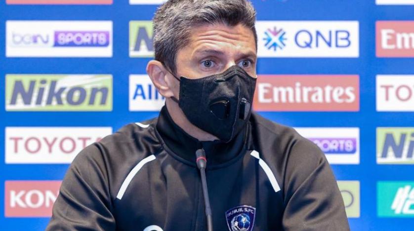 عاجل.. إصابة مدرب الهلال رازفان لوشيسكو واللاعبين غوميز وعلي البليهي ومتعب المفرج بكورونا