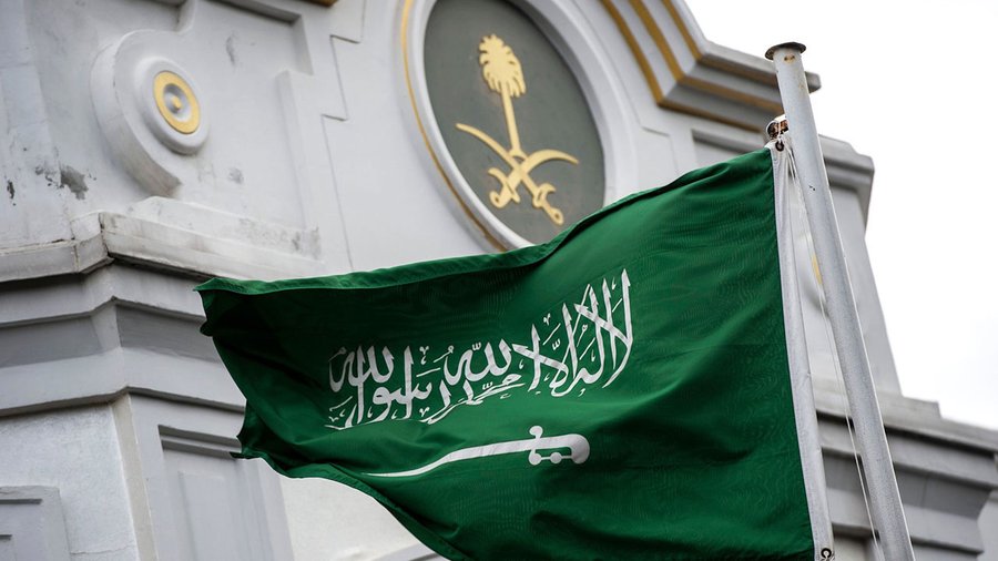 تؤدي لتكسر الزجاج.. الملحقية السعودية في أستراليا تحذر المبتعثين من عاصفة رعدية