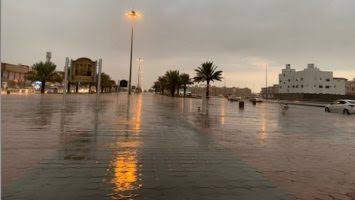 هطول أمطار على محافظة جدة