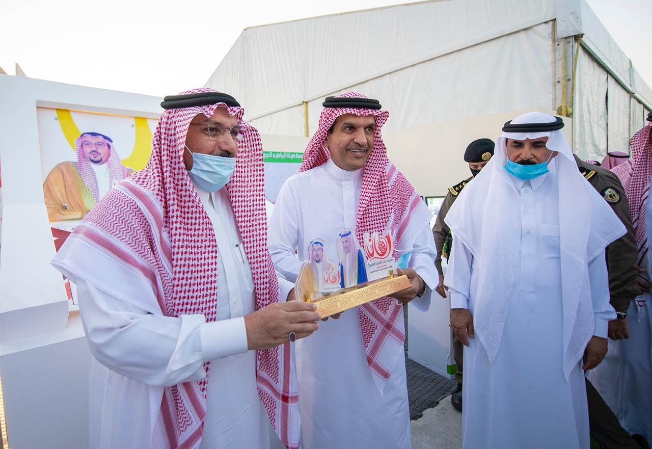 القصيم يشكر "عبدالعزيز السويلم" لرعايته الماسية لمهرجان رمان القصيم الرابع بالشيحية
