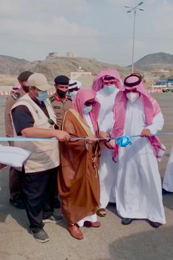 رئيس مركز الإمارة بمربة يطلق حملة الصلاة نور*