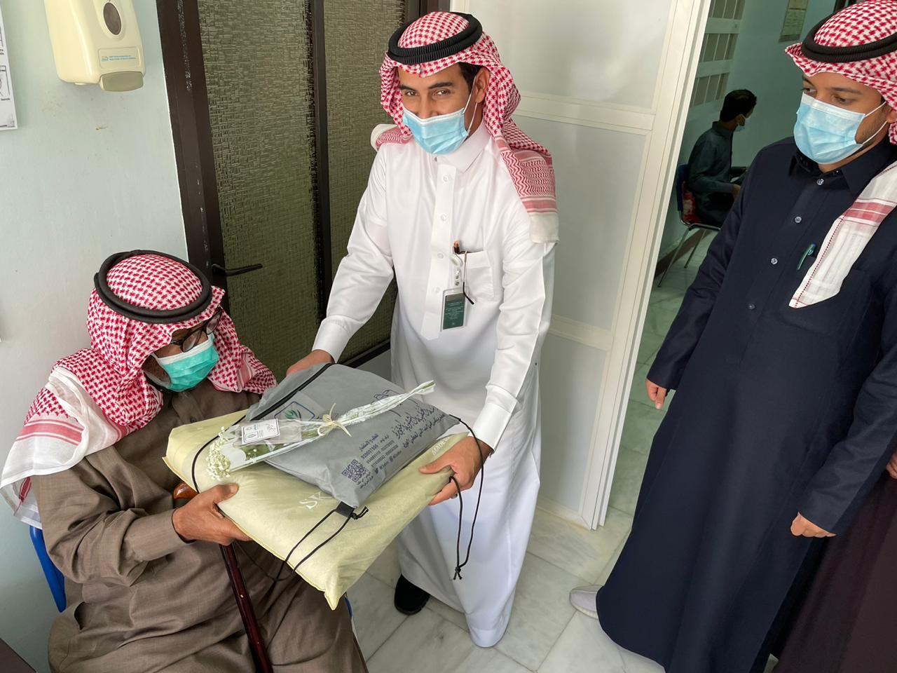 عبر(4) مبادرات تنمية الارطاوية جهود ومبادرات متنوعة باليوم العالمي للتطوع"