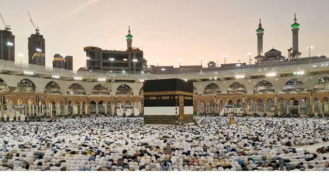 غلق باب التسجيل لأداء الحج للمقيمين بالسعودية.. اليوم
