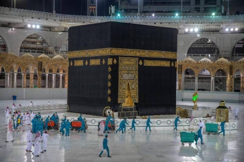 3500 عامل وعاملة يغسلون المسجد الحرام ومرافقه 10 مرات يومياً