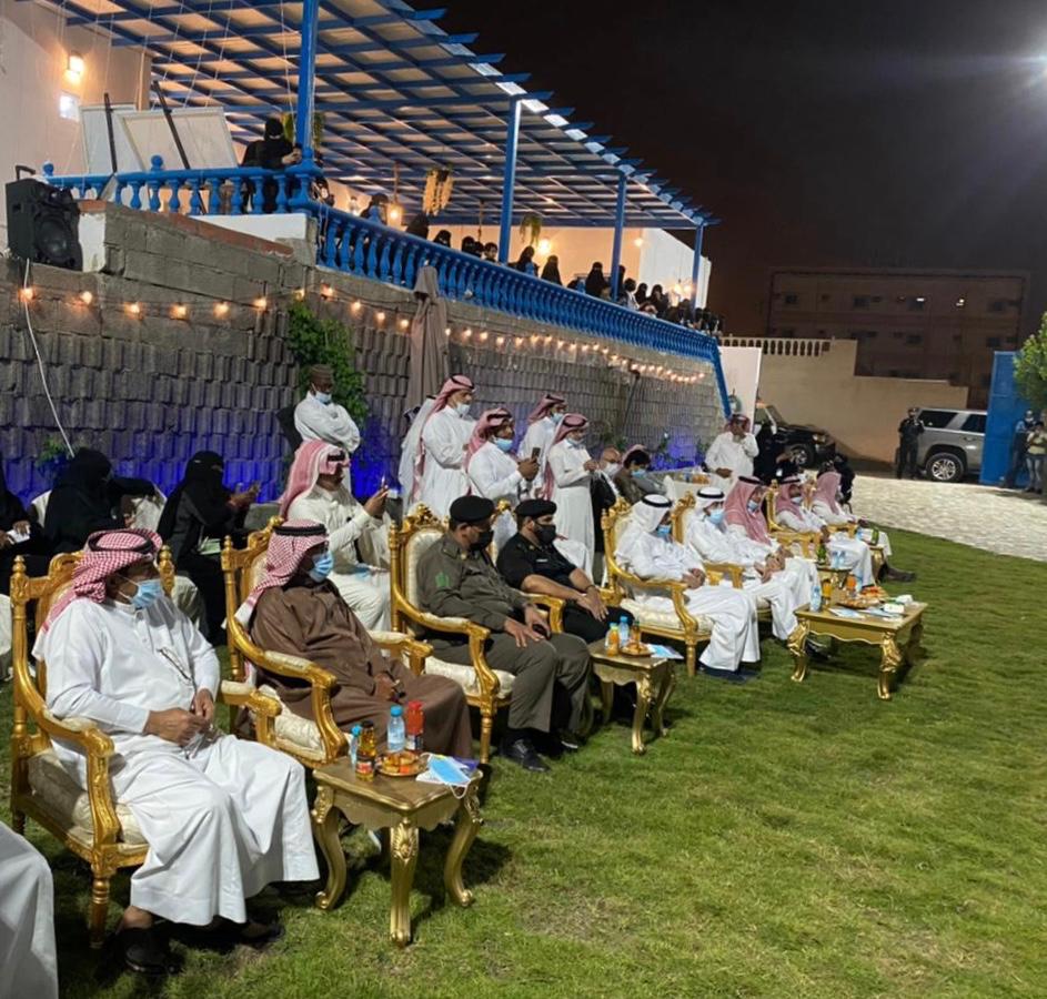 12d55452-9d3f-43cf-9f63-178d2121ca3d-17