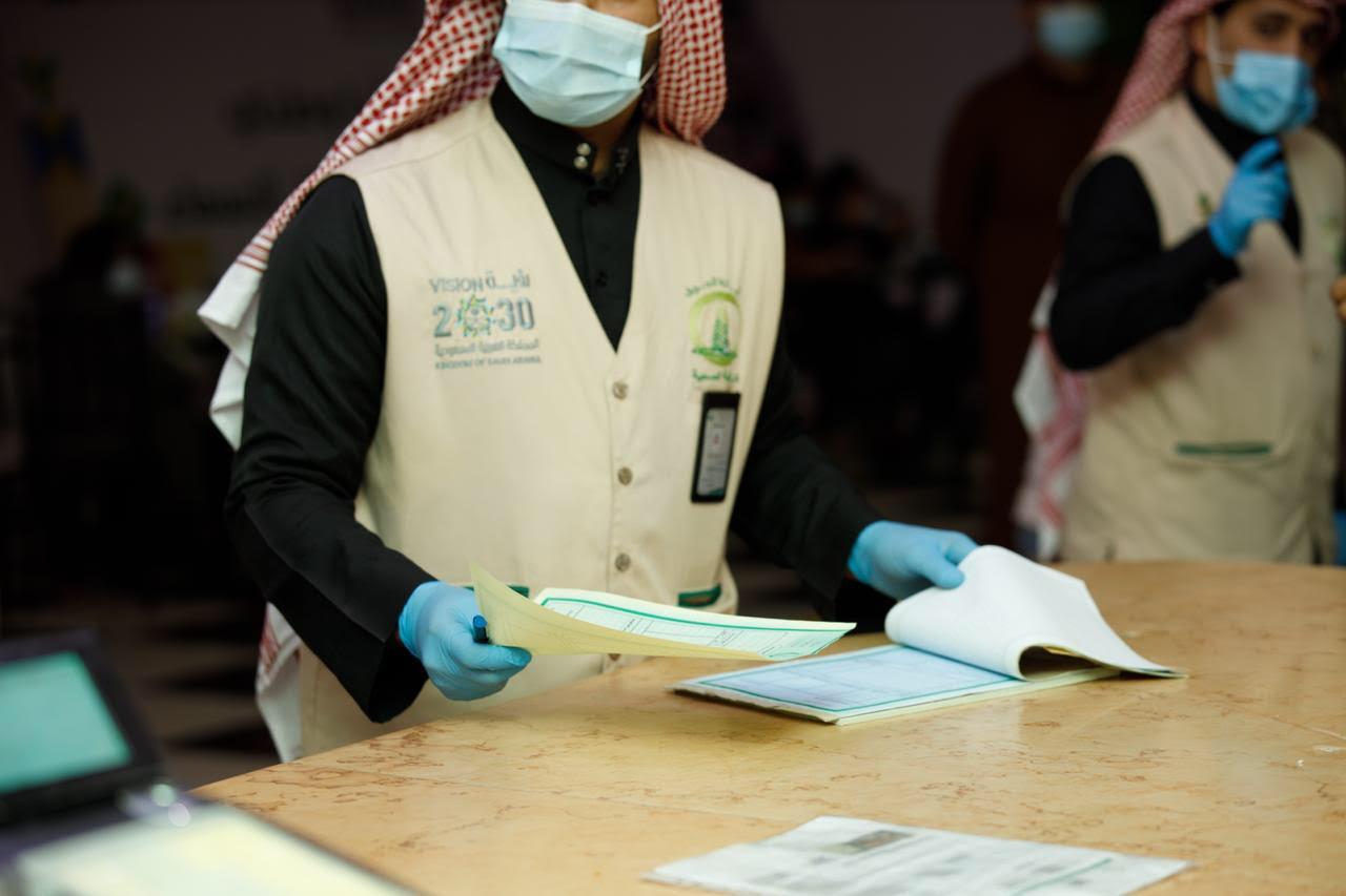 أمانة الجوف وبلدياتها 786 جولة لمراقبة تدابير كورونا وإغلاق 38 منشأة و 55 مخالفة خلال 3 أيام