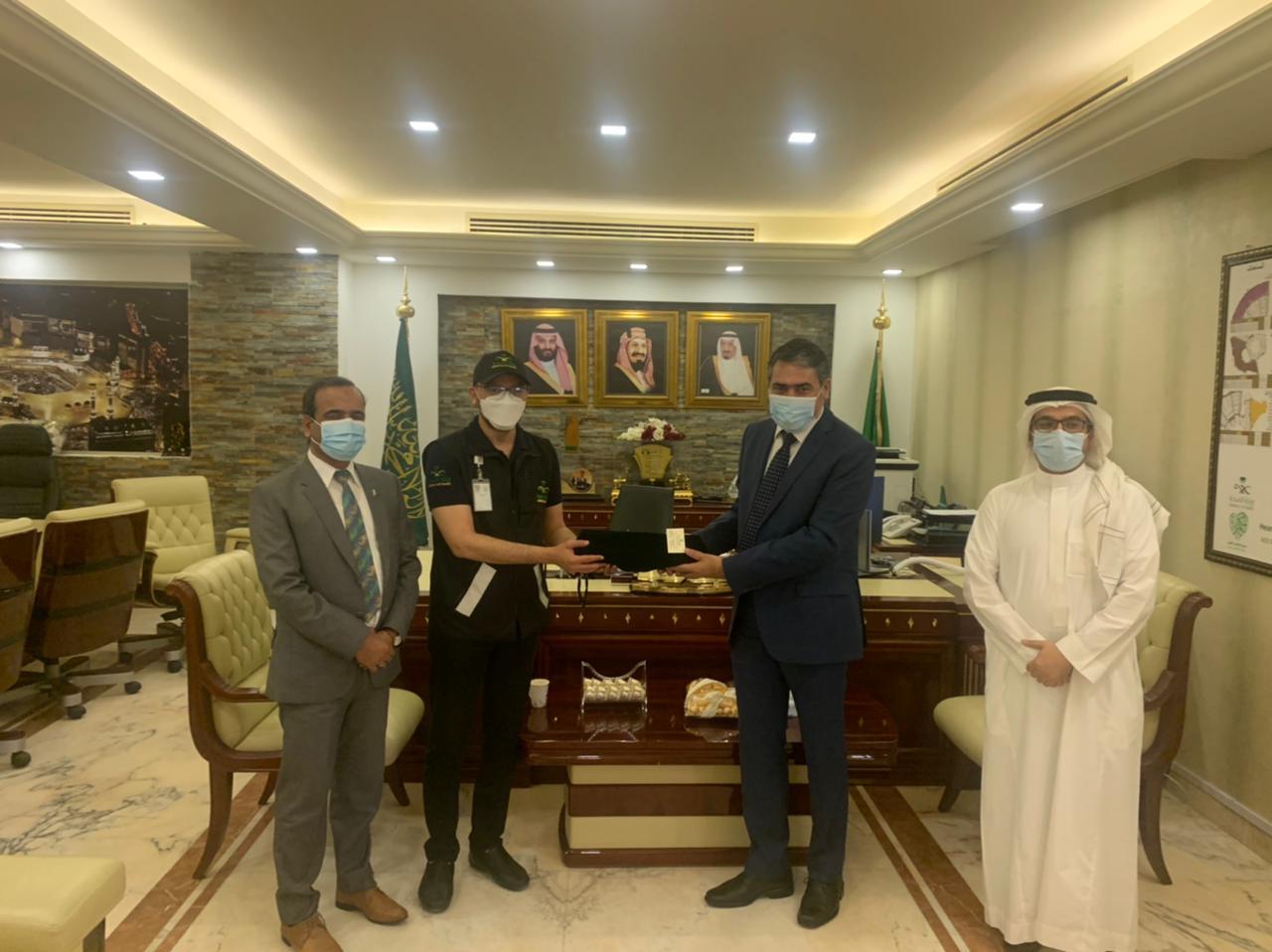 5bf8d120-7008-4f11-9166-31e2e7c7fa13-38