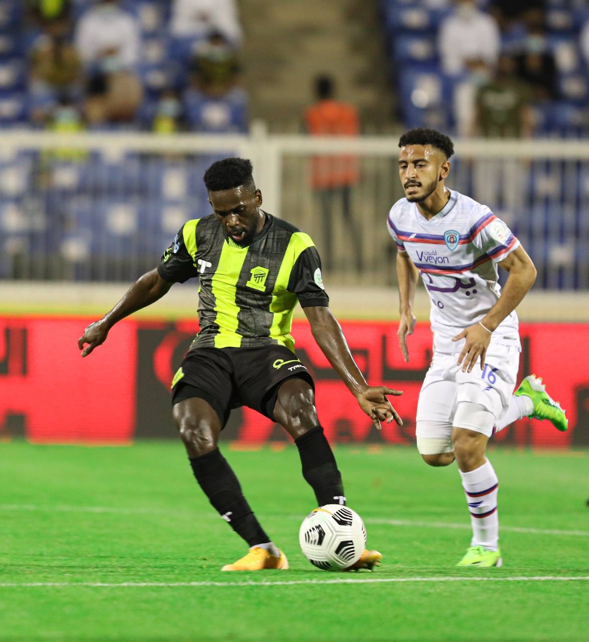 13A35C0F-11EE-481B-B805-44CE11568DC6