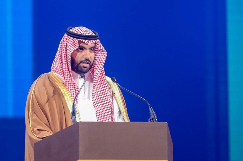 وجه سمو وزير الثقافة بجمع وطباعة الأعمال الكاملة للشاعر الأمير بدر بن عبدالمحسن