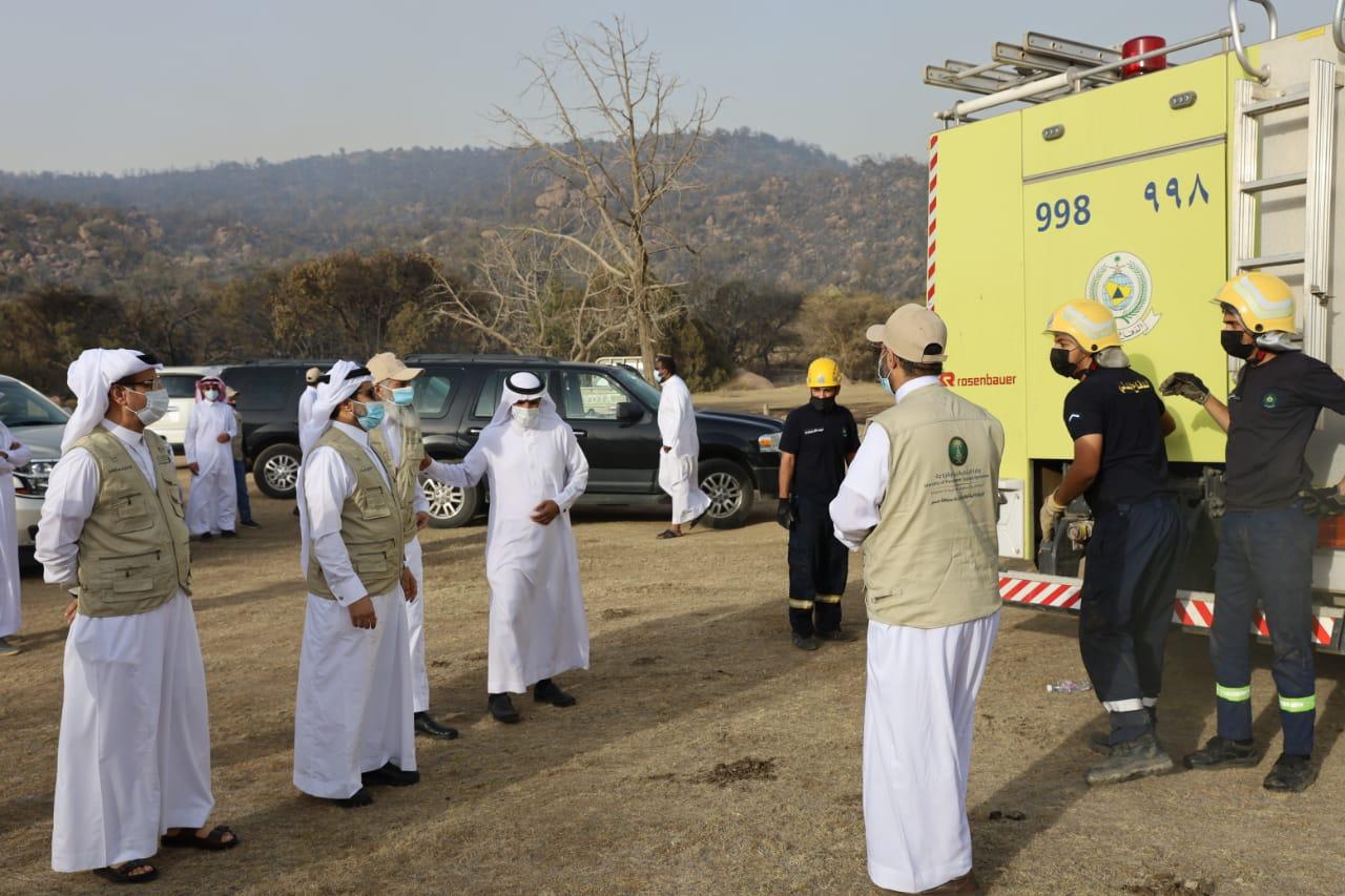 المهندس المشيطي يتفقد أعمال السيطرة على حرائق متنزهات "عسير" ويرأس غرفة عمليات لإعادة الغطاء النباتي