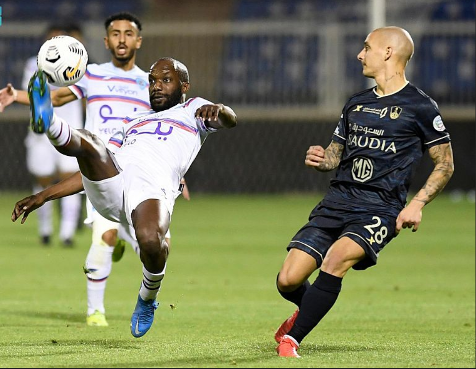 مواجهة أبها والأهلي تنتهي بالتعادل الإيجابي في دوري كأس الأمير محمد بن سلمان للمحترفين