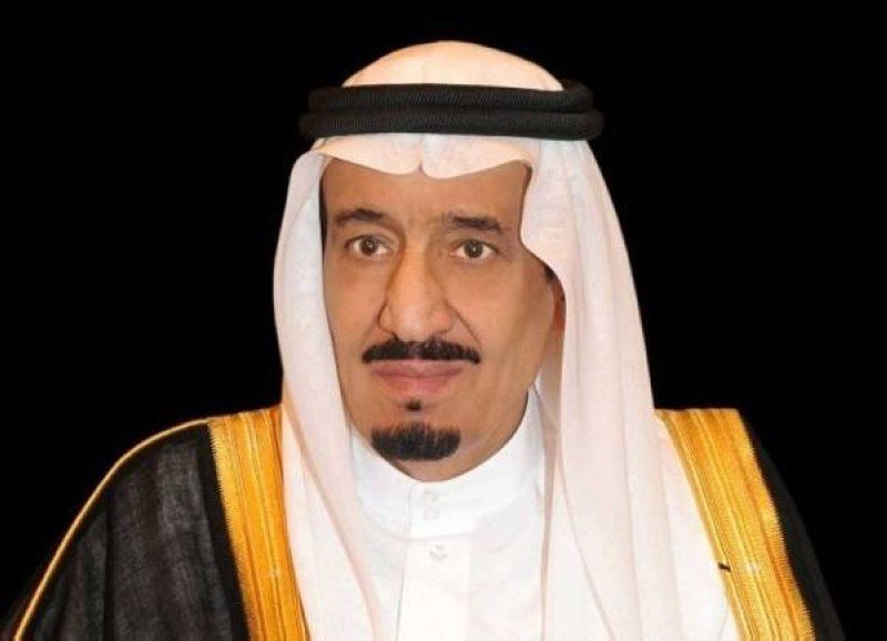 خادم الحرمين الشريفين يوجه رسالة خطية إلى أمير الكويت وسلم سفير المملكة العربية السعودية خلال استقباله للشيخ مشعل الأحمد