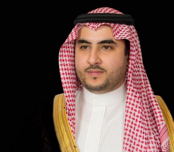 سمو نائب وزير الدفاع يجري اتصالاً هاتفياً بوزير الدفاع البريطاني