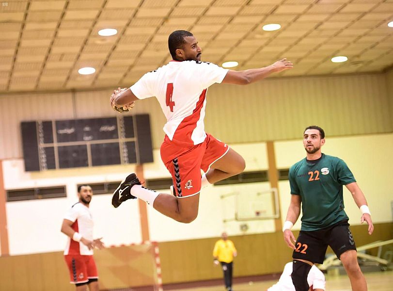 النور يتصدر دوري كرة اليد بفوزه على الوحدة