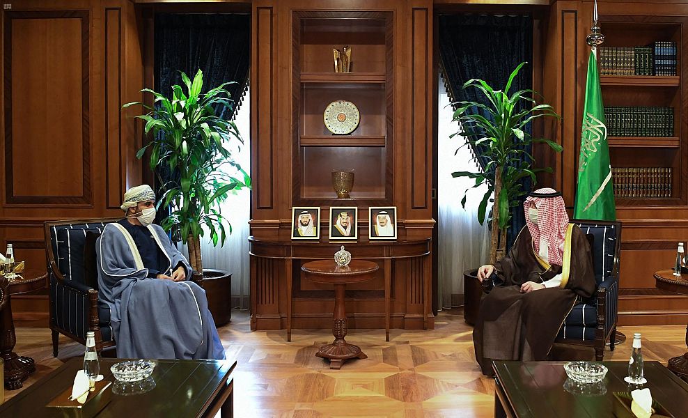 وزير الدولة للشؤون الخارجية يستقبل سفير سلطنة عمان لدى المملكة