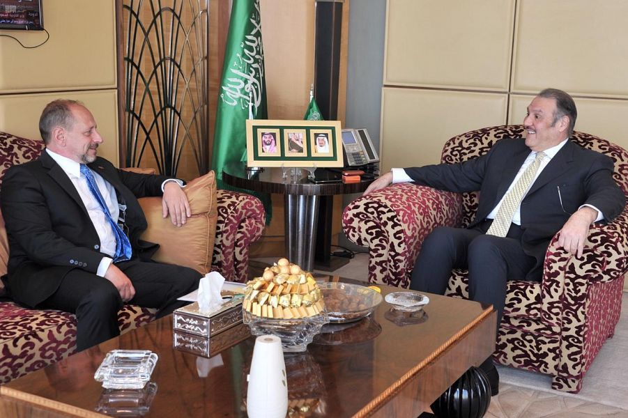 سفير المملكة لدى مصر يلتقي بسفيري سلوفاكيا وبنجلاديش