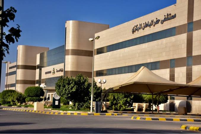 نجاح زراعة غضروف صناعي لمريضة بمستشفى حفر الباطن المركزي