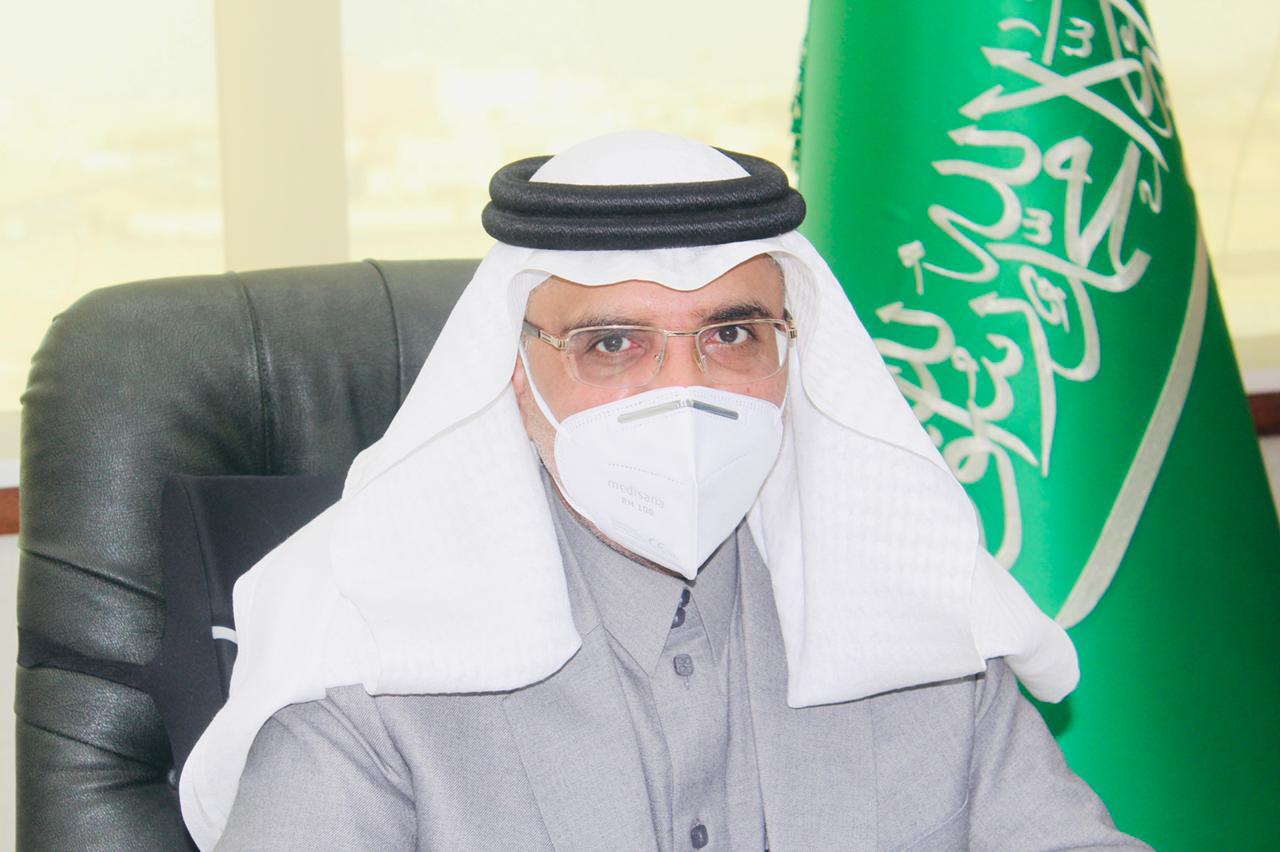 مدير تعليم تبوك يطلع على مشاركات الطلبة في مسابقة "مدرستي تبرمج"