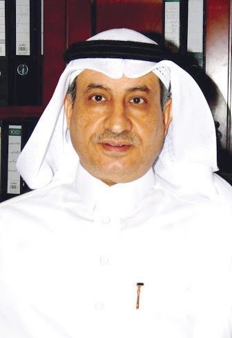 رئيس وأعضاء المجلس البلدي بوادي الدواسر يناقشون المشاريع المتعثرة مع المسئولين