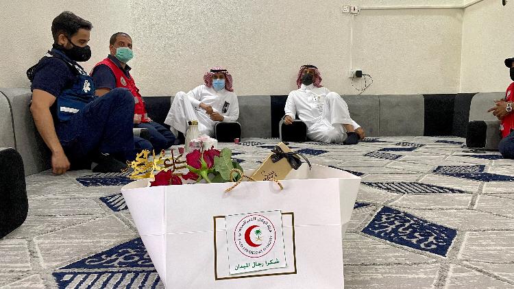 مدير عام الهلال الأحمر بالجوف ينقل معايدة رئيس الهيئة لمنسوبي المنطقة