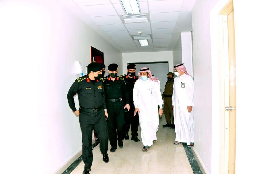 محافظ القريات يلتقي مدير الاداره العامه لدوريات الامن