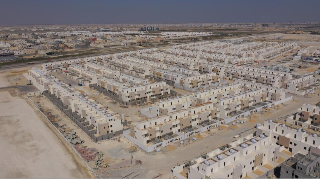 ارتفاع وتيرة التسليم بعد جائحة كورونا.. تسليم أكثر من 900 وحدة لمستفيدي "سكني" في ضاحية الواجهة بالدمام
